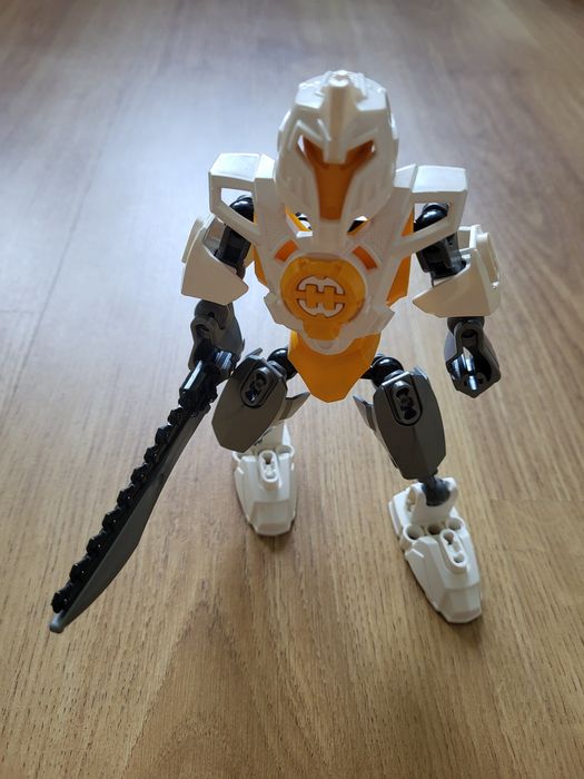 FIgurka z serii LEGO Hero Factory
Używana, stan bardzo dobry.
Możliwoś
