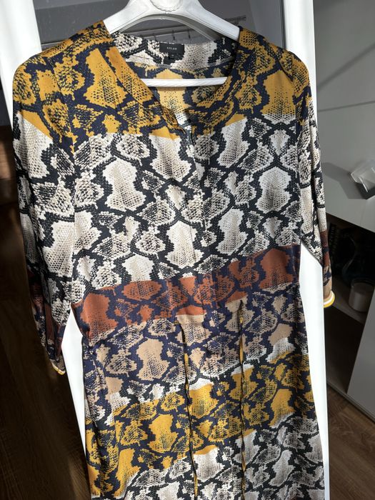 Sukienka midi w wężowy wzór szmizjerka animal print S Solar