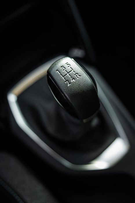 Peugeot 208 imaculado super economico