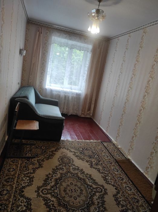 Здам    3   ну. Квартиру   в центрі .