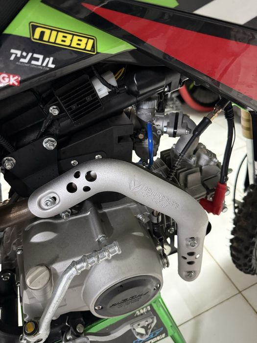 Pit bike YCF nova em folha quase sem uso de garagem sempre