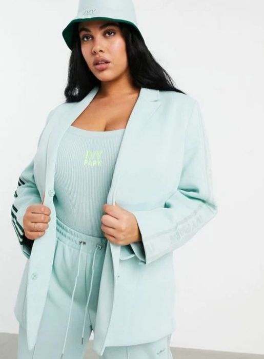 Піджак Adidas vs Beyonce