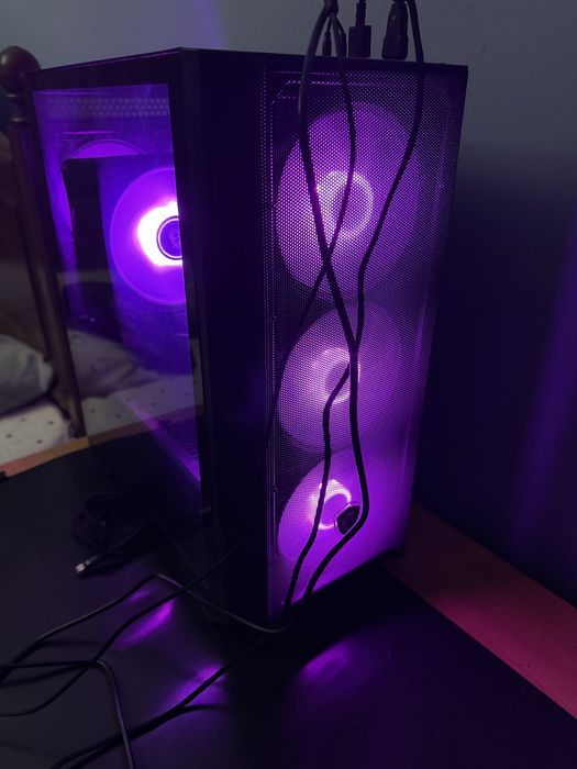 pc gaming quase novo | Ryzen 5 8400F + RTX 5060 + 32GB RAM | COM GARANTIA