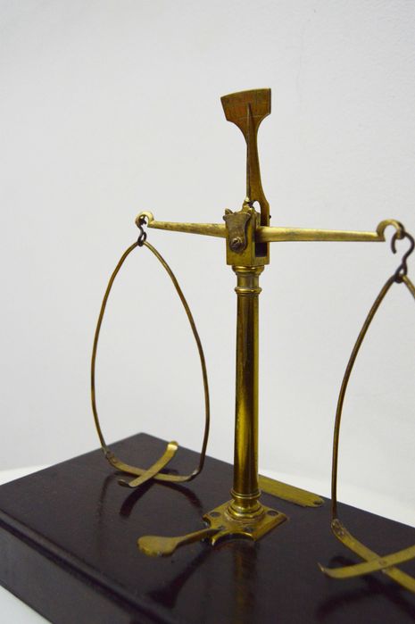 Balança de Farmácia Antiga.