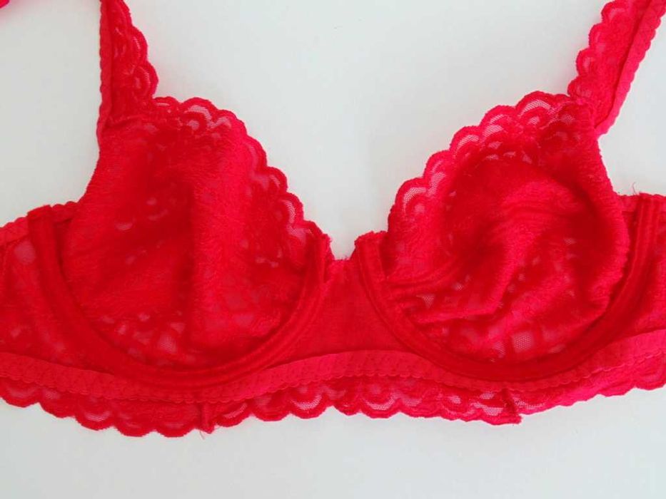 C&A Canda modelujący haftowany biustonosz damski 80C