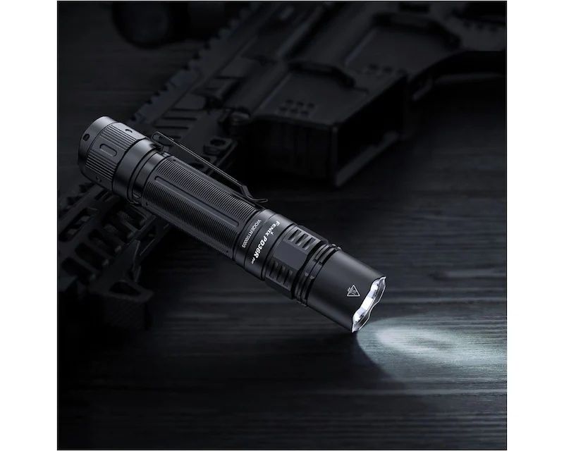 Latarka Fenix PD36 r Pro