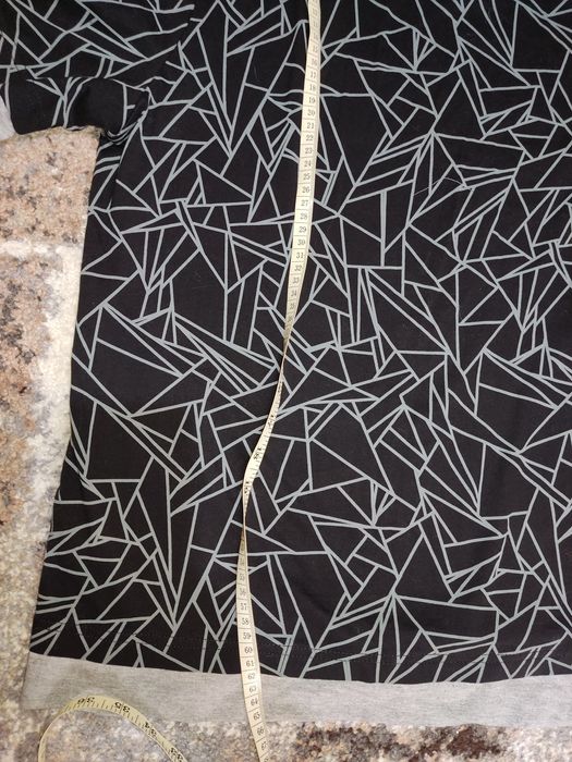 Нова футболка з довгим рукавом