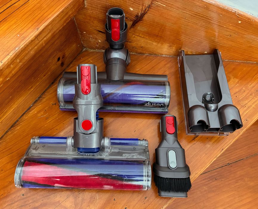 Dyson Cyclone V10 Absolute com Dok de carregamento