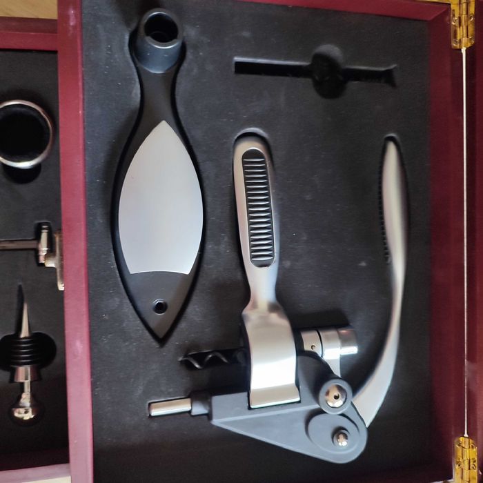 Zestaw do wina otwieracz korkociąg