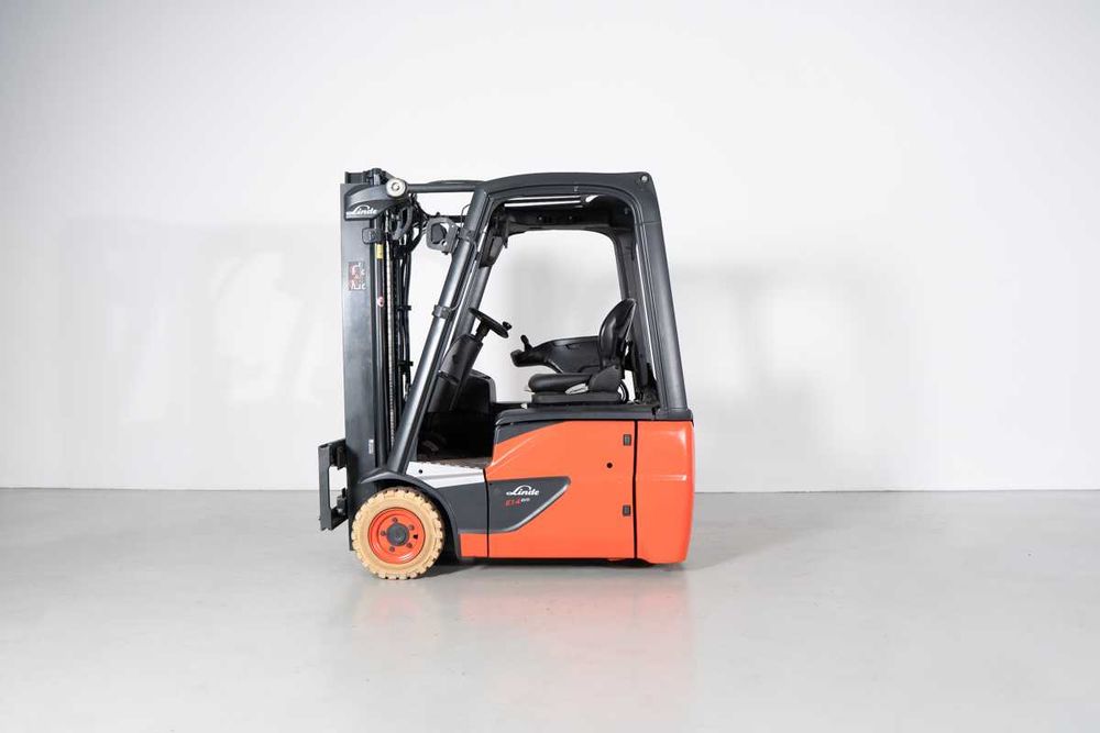 Empilhador Linde E14-02 - 1400 kg | usado