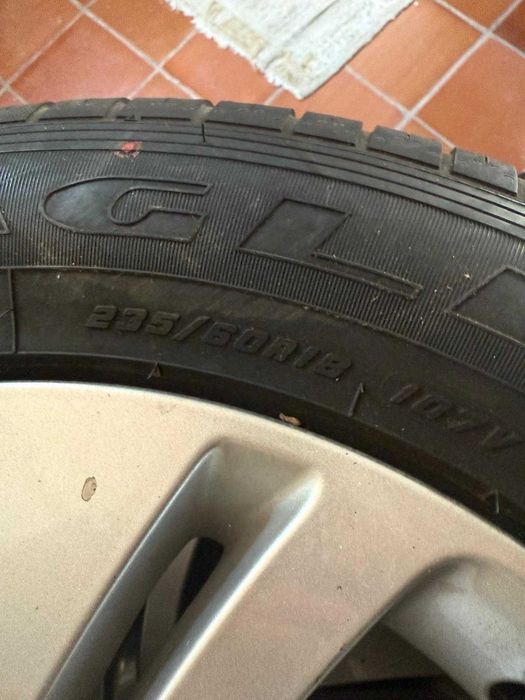Vendo Pneus EAGLE Novos De origem de Evoke dynamic S /Jantes á parte