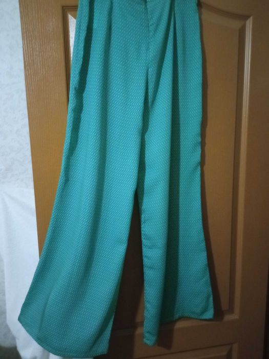 Брюки палаццо р. 46 фирменные ZARA
