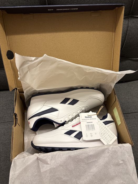 Sapatilhas Reebok Tamanho 36,5. Novas na caixa.