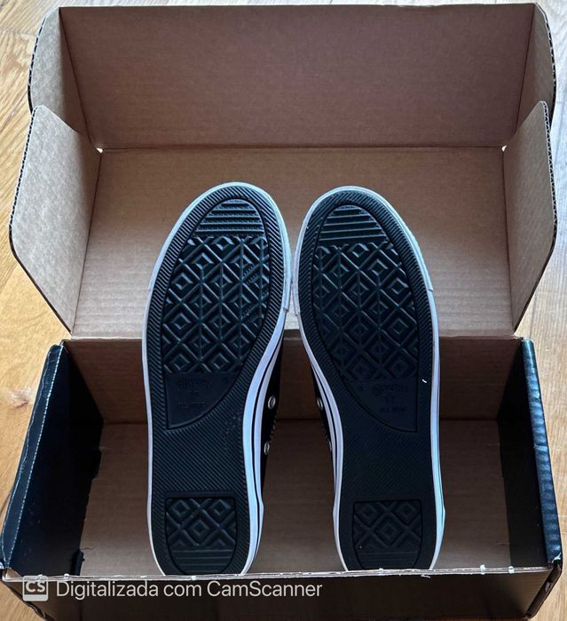 Sapatilhas estilo sabrina All Star pretas