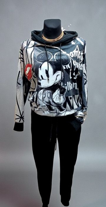 Włoski teraz welurowy pierwszy gatunek