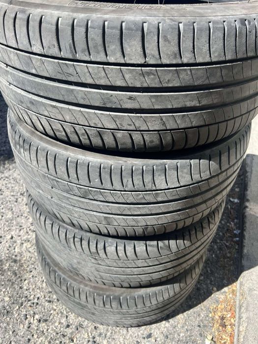 215/45/17 Michelin 4 pneus