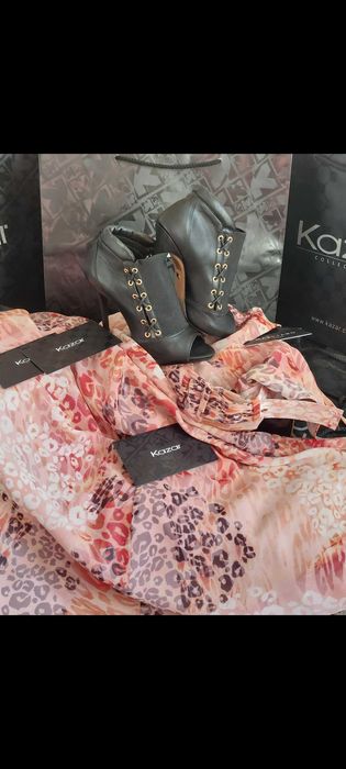 Czarne skórzane sandałki na szpilce zabudowane Marki Kazar