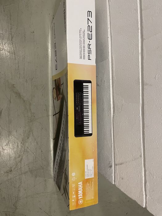 Teclado yamaha psr-E273