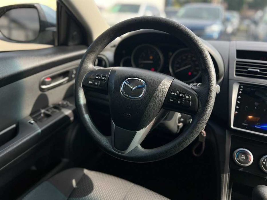 Mazda 6     2012