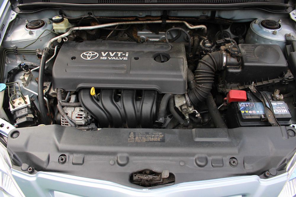 Toyota Corolla 1.6, klima, 5drzw.
