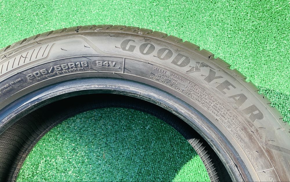 Opona wielosezonowa GoodYear Vector 4 Seasons 205/55/16