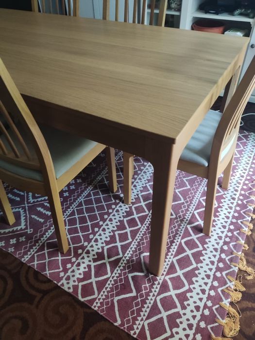 Mesa de jantar + 6 cadeiras