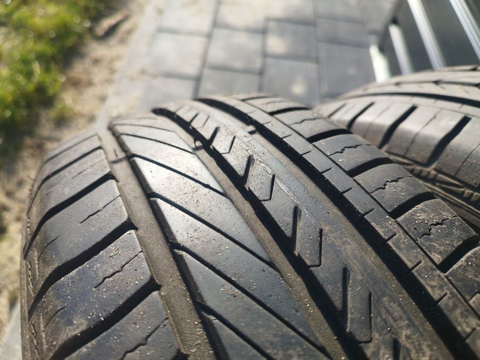 Goodyear duragrip 175 65 r14 82t 2 sztuki