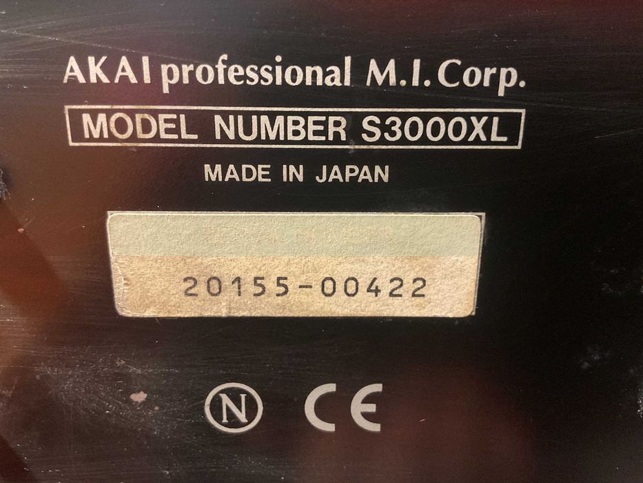 Sampler Akai S3000XL + karta IB-208P / sprawny /  serwisowany