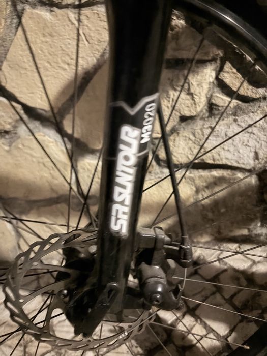 Bicicleta BTT Preta