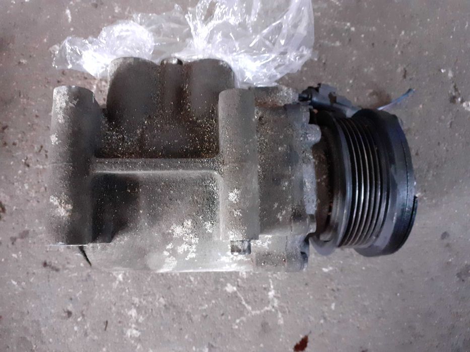 Sprężarka klimatyzacji Mazda II 1.4benzyna