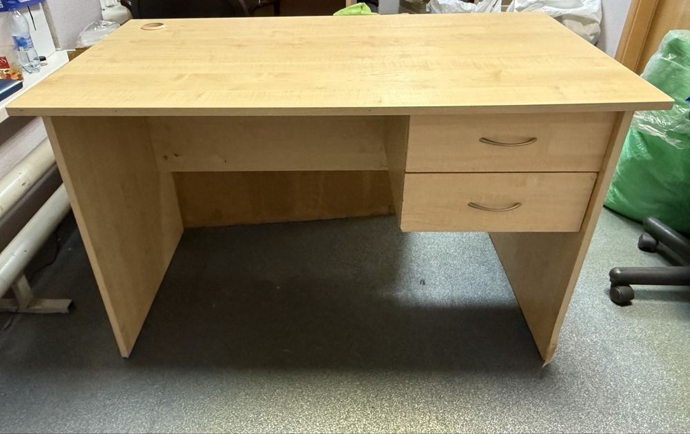 Офисный стол 120х70,5