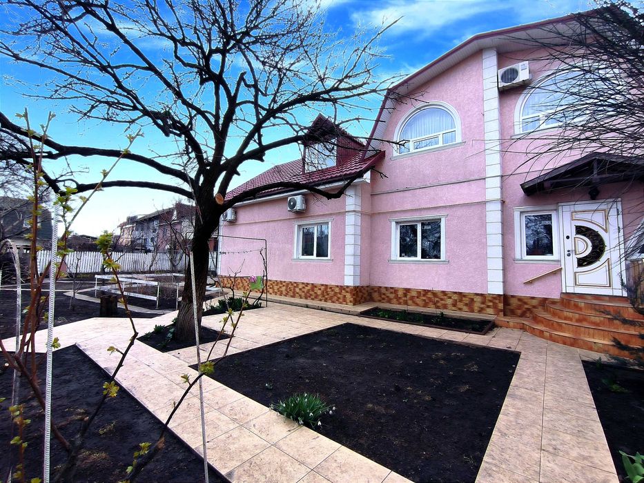 Продам ЧЕТЫРЕ таунхауса, Одесса, море 7-мь мин. пешком 10-ст.Б.Фонтана