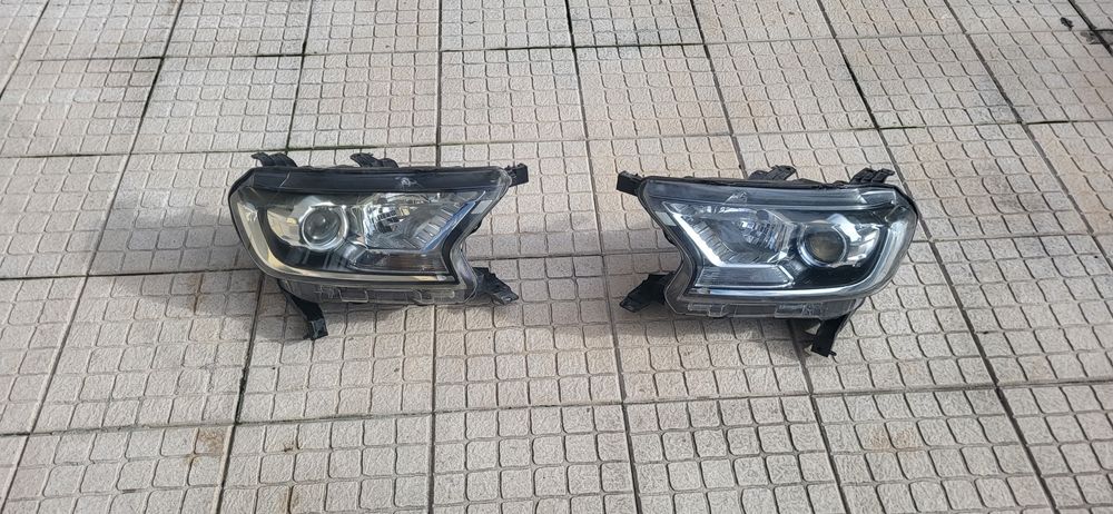 Farol esquerdo Ford Ranger