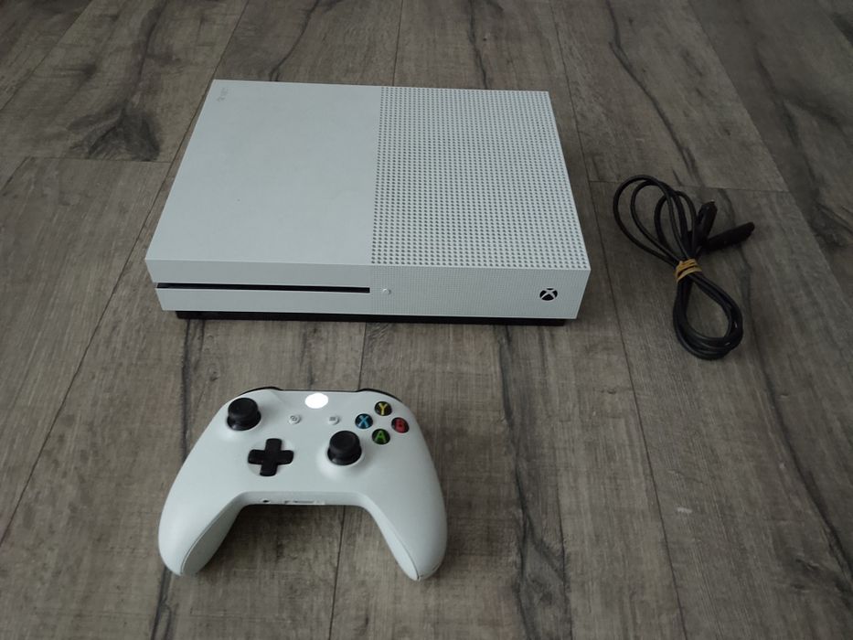 Konsola Xbox One S Biała Stan BDB Wysyłka OLX Elbląg