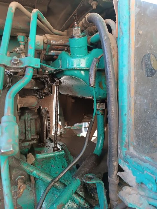 Трактор з документами.