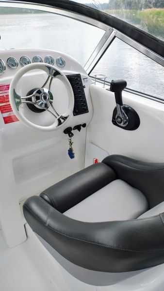 Łódź motorowa Coral 750 | 2020 r |