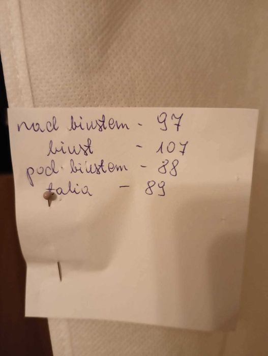 Piękna suknia ślubna