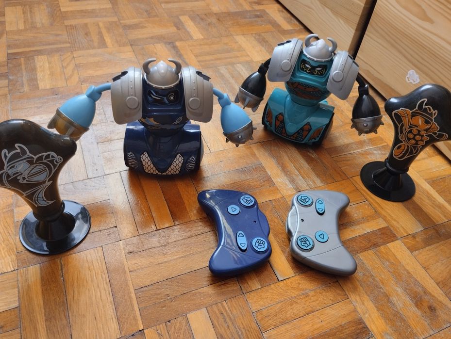 Walczące roboty 2szt