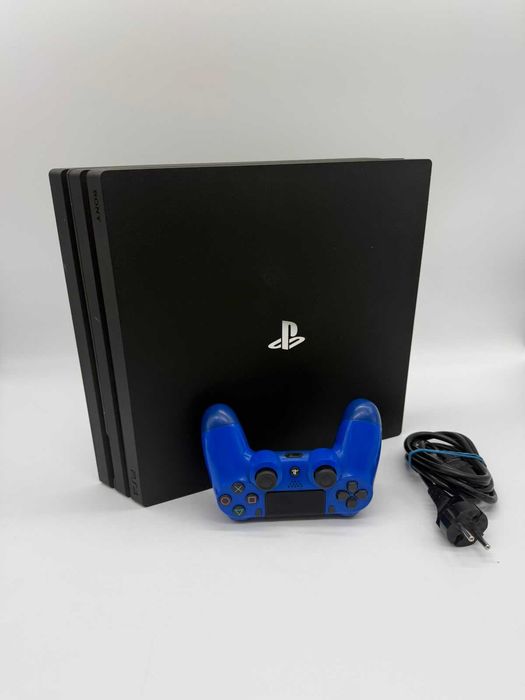 Konsola Sony PLAYSTATION 4 PRO 1 TB CZARNY + PAD db stan! od loombard milicz