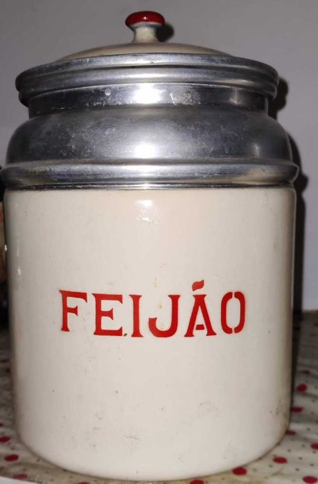 lata de esmalte e aluminio vintage