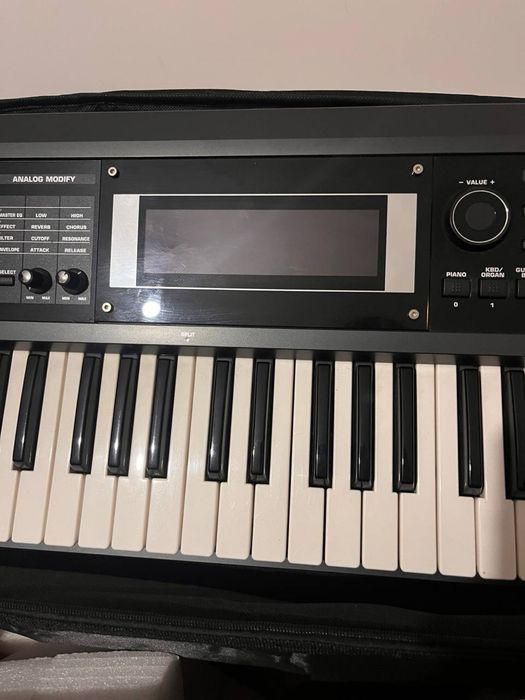 Пианино Roland GW-8 Workstation – професійний синтезатор піаніно