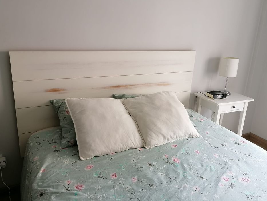 Cabeceira de cama decapada