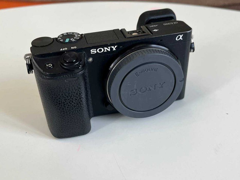Sony 6300 + акб + зарядне