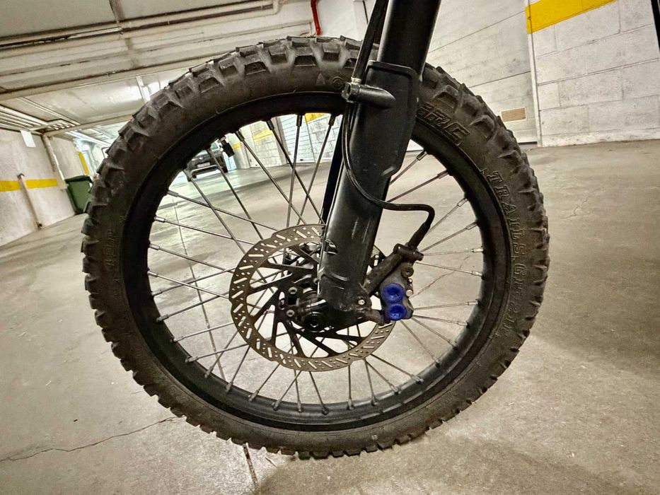 Talaria Sting Pro TL5500 (MX5) 72V 40Ah – 7.108 km - MOTO ELÉTRICA OFF-ROAD - Excelente Estado