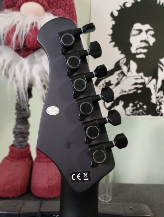 Harley Benton ST-20 HSS + комплект