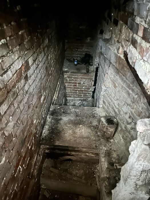 Продам кирпичный гараж браилки