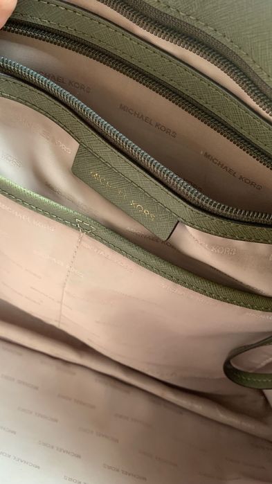 Mala Michael Kors verde seco