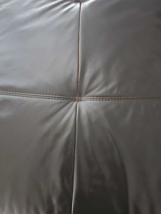 Używany narożnik i duża pufa 100%skóra