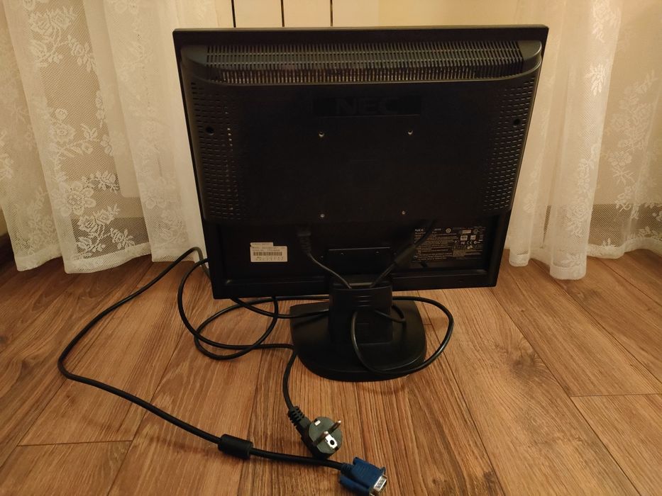 Monitor Nec AccuSync 93V