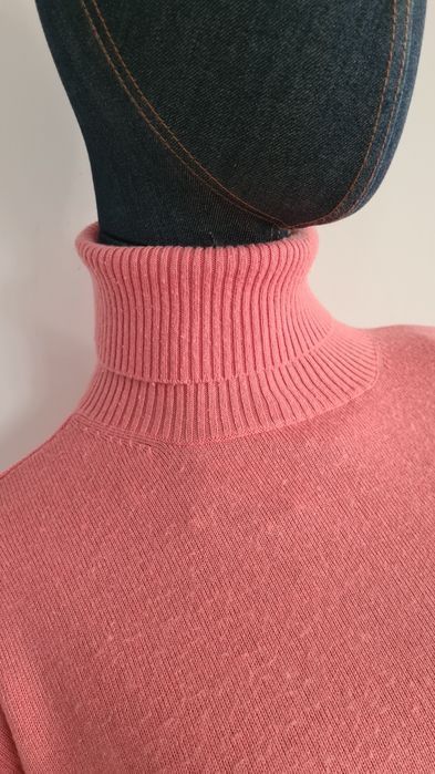 Golf pod marynarkę, krótki rękaw. 15% Kaszmir i 85% Jedwab. Rozmiar L